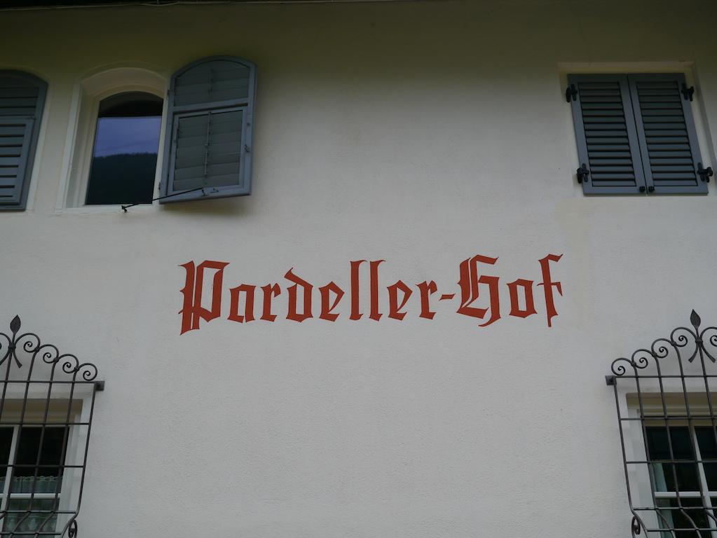 Villa Weingut Pardellerhof Marlengo Exterior foto