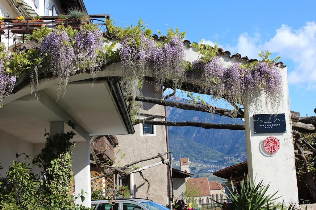 Villa Weingut Pardellerhof Marlengo Exterior foto